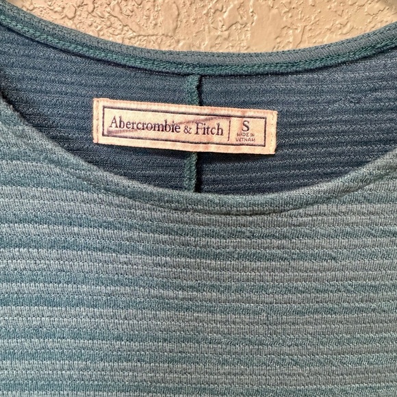 Abercrombie & Fitch Top - Picture 2 of 3